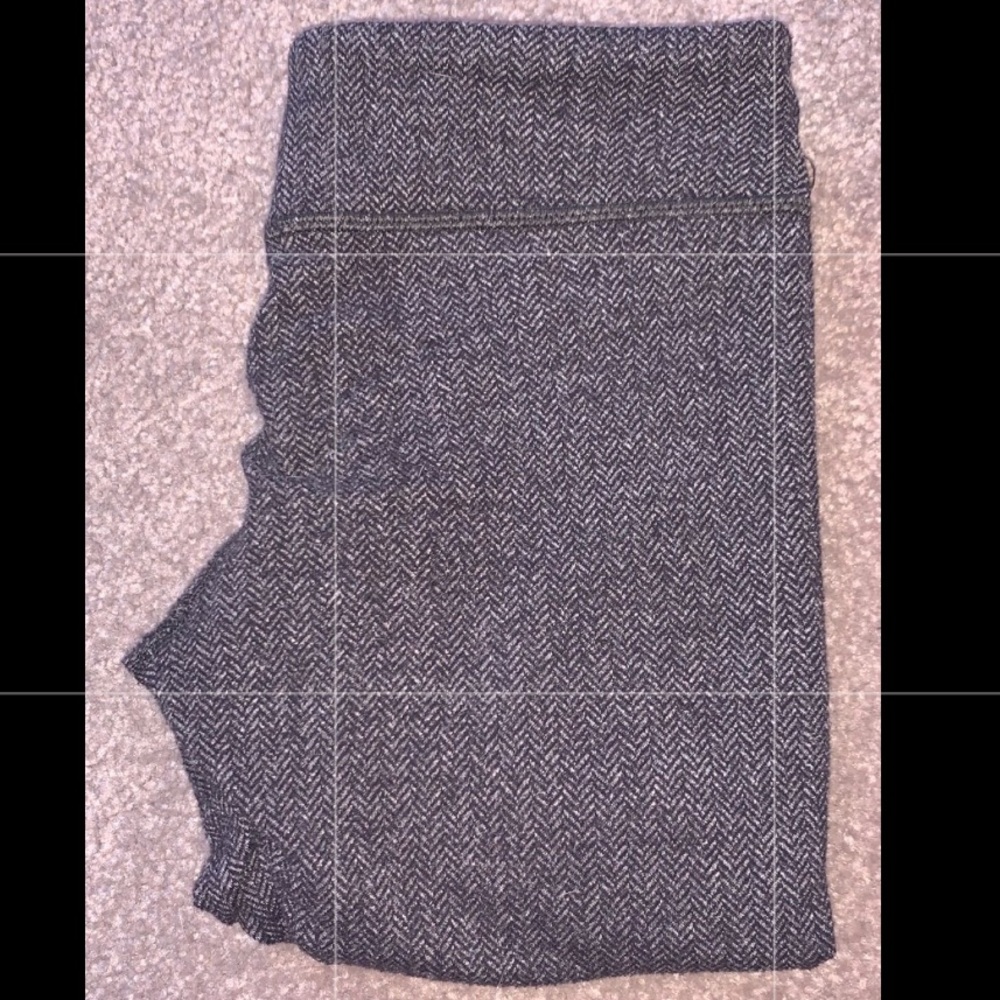 Lululemon Athletica/Ivviva patterned leggings